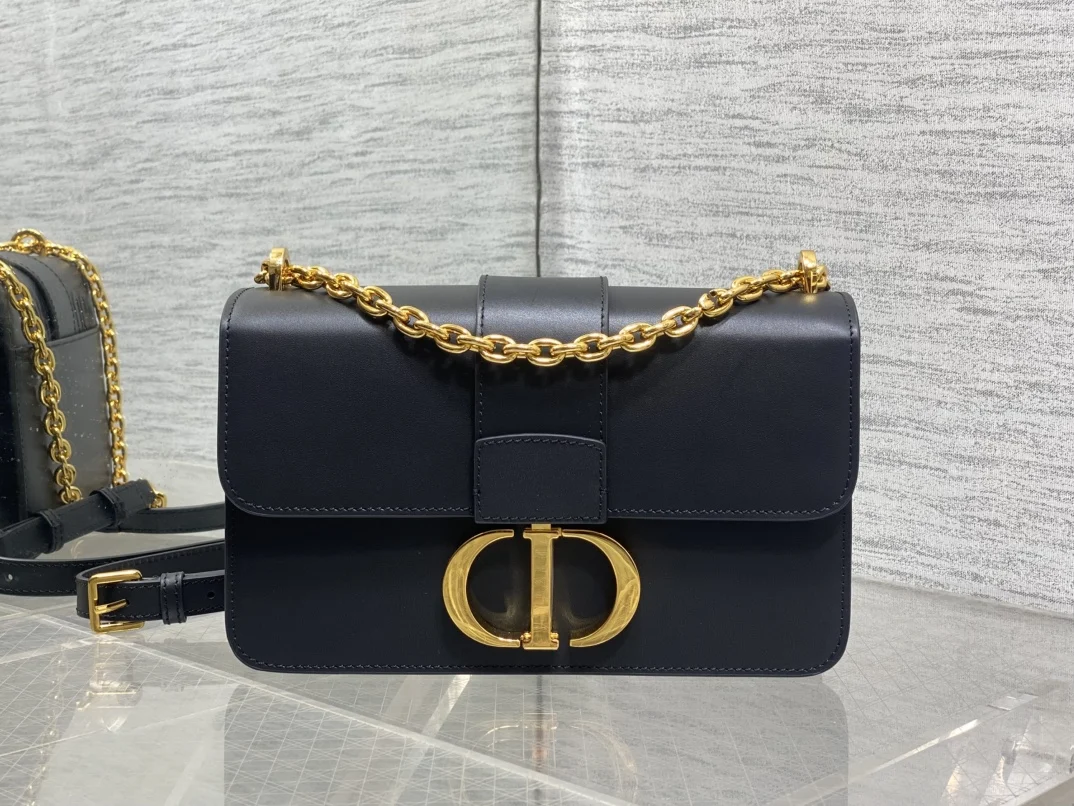 Dior 30 Montaigne 25cm women s crossbody bag