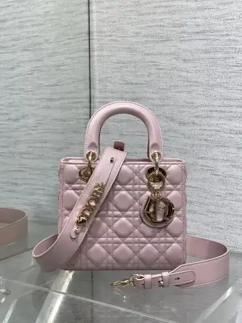 Lady Di Four-Panel Series Replica Dior womens bags