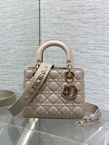 Lady Diana Four-Grid Series Replica Dior womens bags