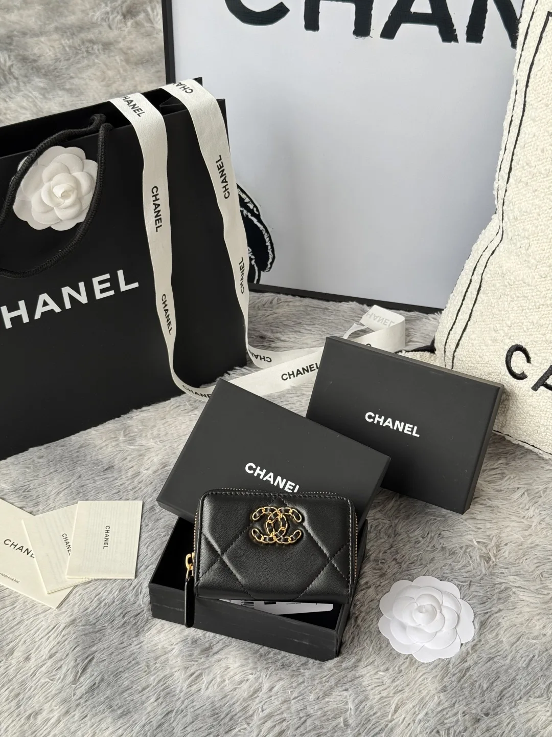 Chanel AP0949 Diamond Quilted Small Zip Coin Purse Chanel AP0949 Diamond Quilted Small Zip Coin Purse