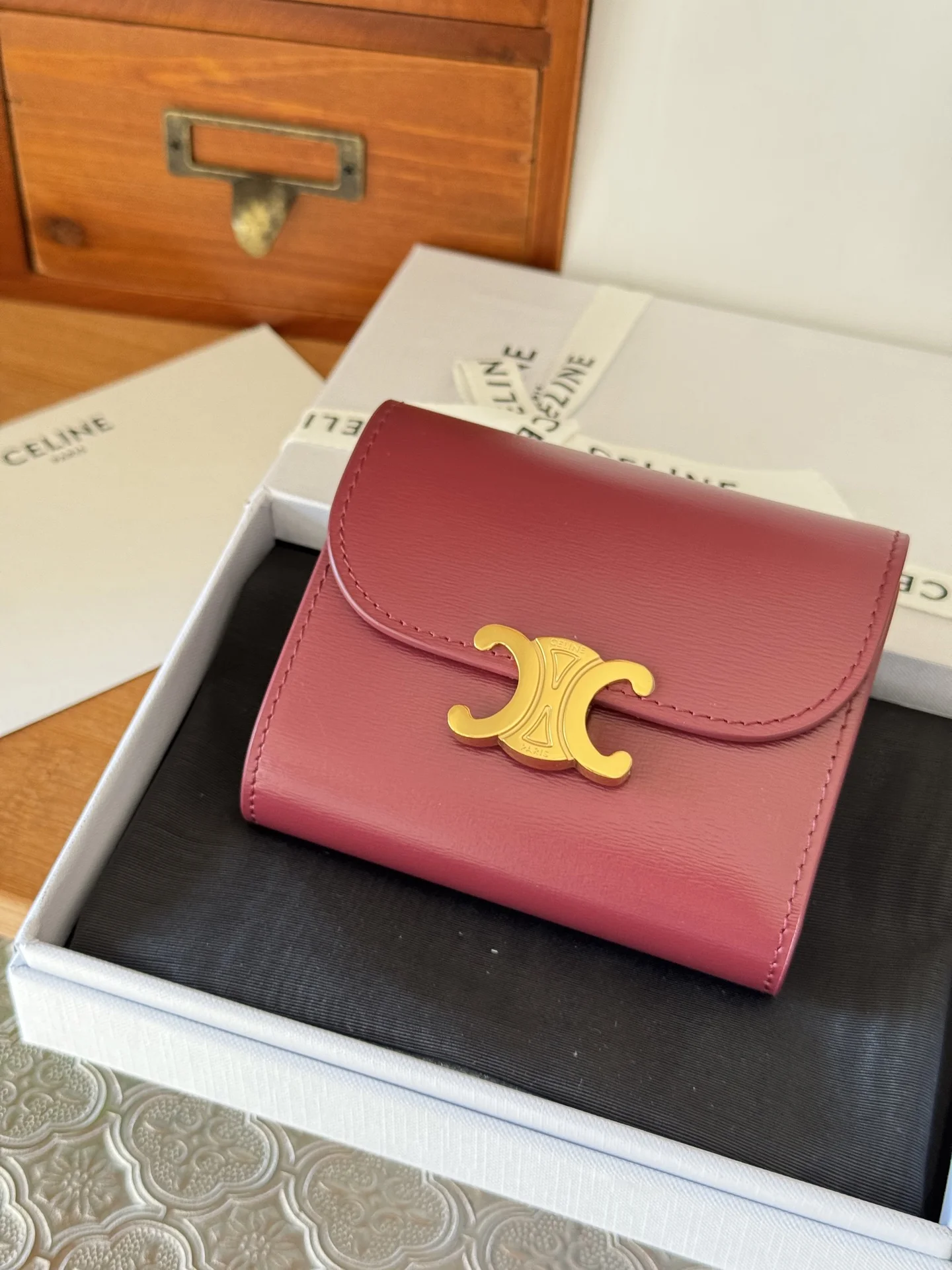 Celine TRIOMPHE Small Leather Flap Bag Wallet Celine TRIOMPHE Small Leather Flap Bag Wallet