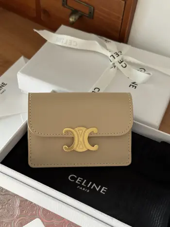 10I5834 TRIOMPHE Shiny Calfskin Flap Card Holder Replica Celine wallets