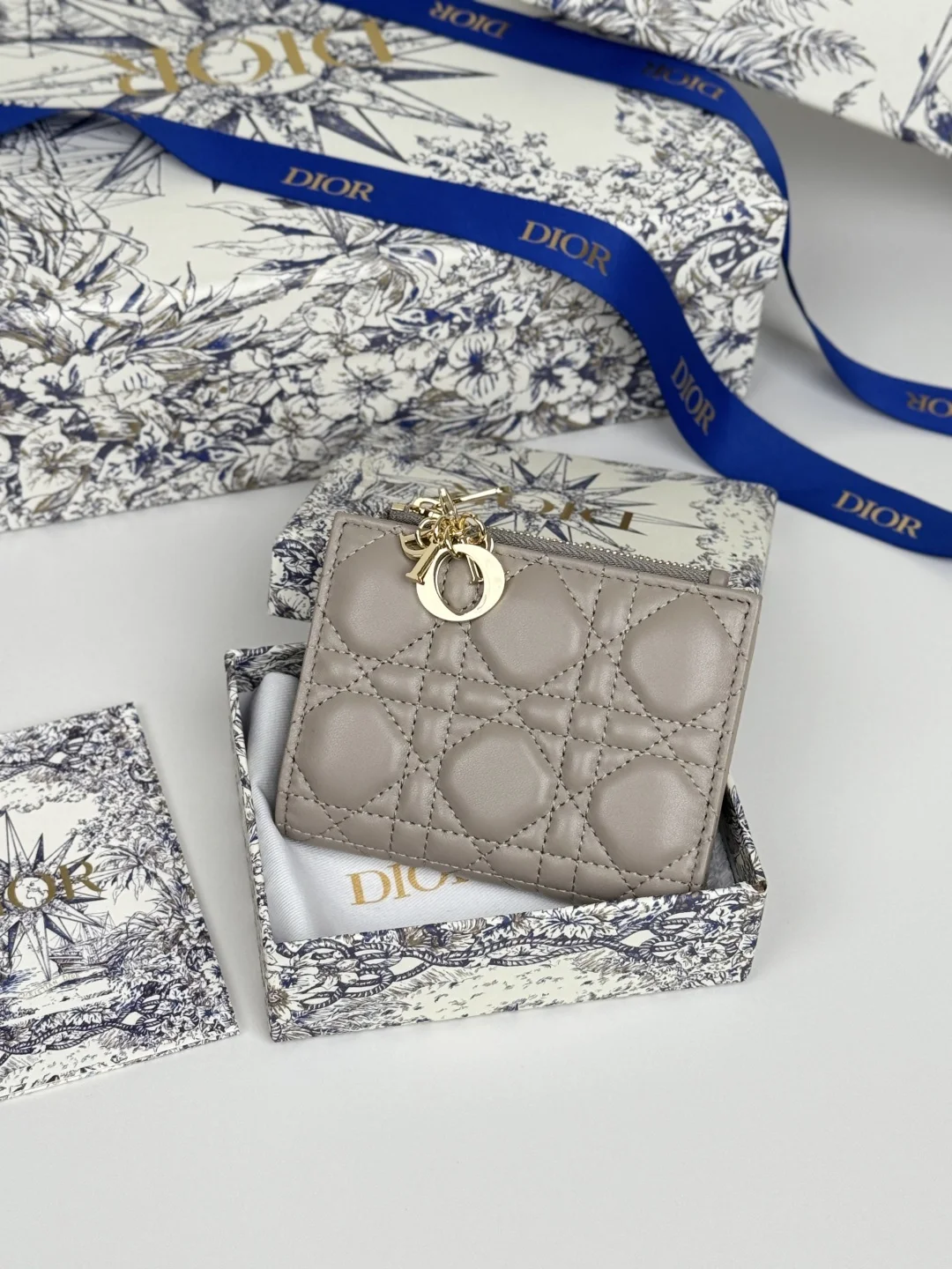 Dior S6037UBHZ_M928 Caro Dahlia Lambskin Card Holder Wallet Dior S6037UBHZ_M928 Caro Dahlia Lambskin Card Holder Wallet