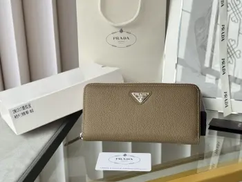 2M1317 Unisex Neutral Single Zipper Wallet Replica Prada wallets