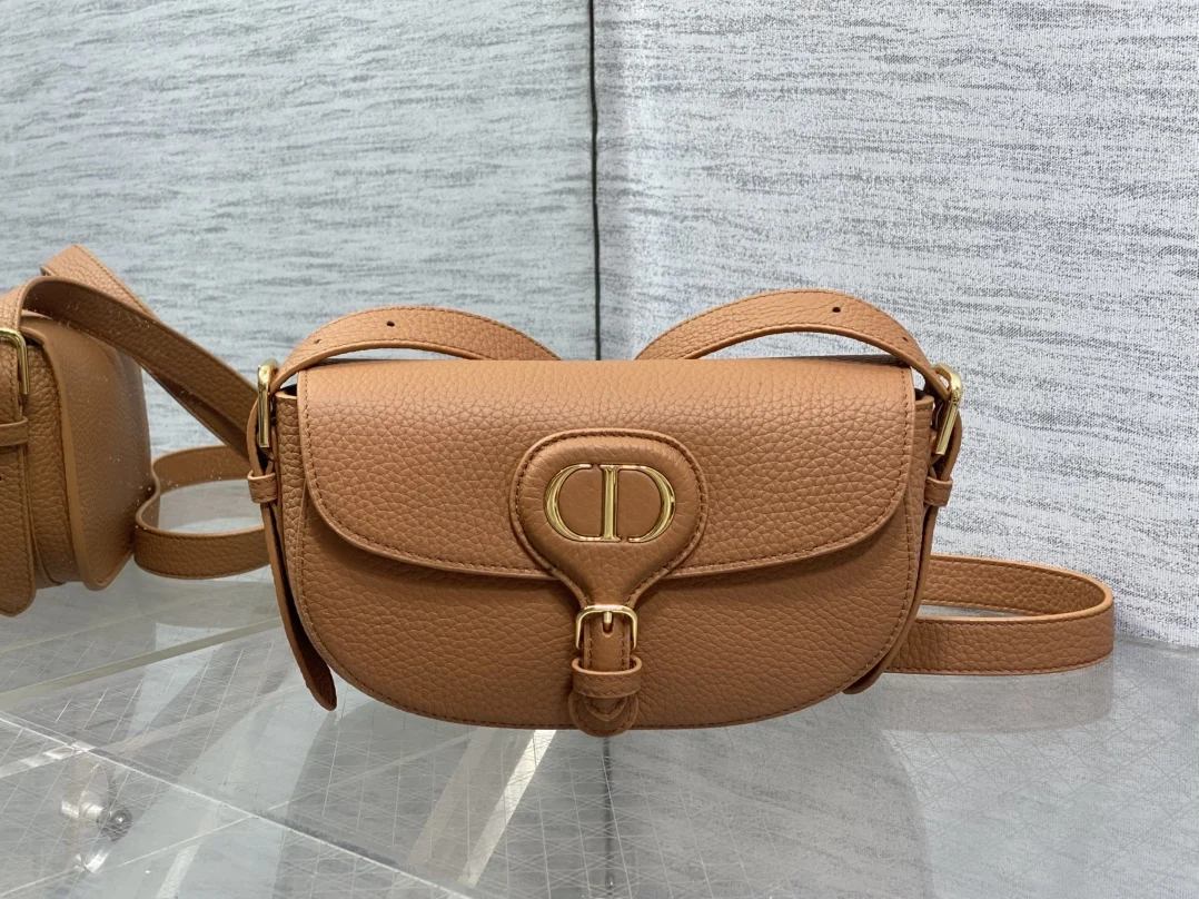 Dior Bobby series underarm bag women s crossbody bag Dior Bobby series underarm bag women s crossbody bag