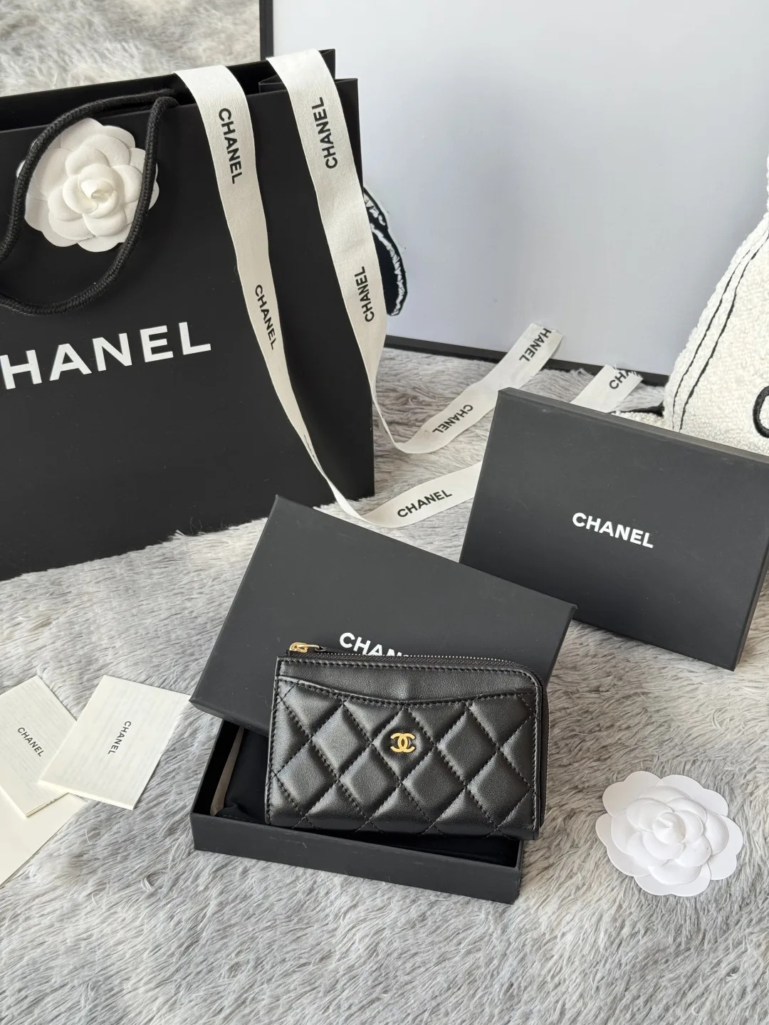 Chanel A3179 2024 7-Shape Single Zipper Card Holder