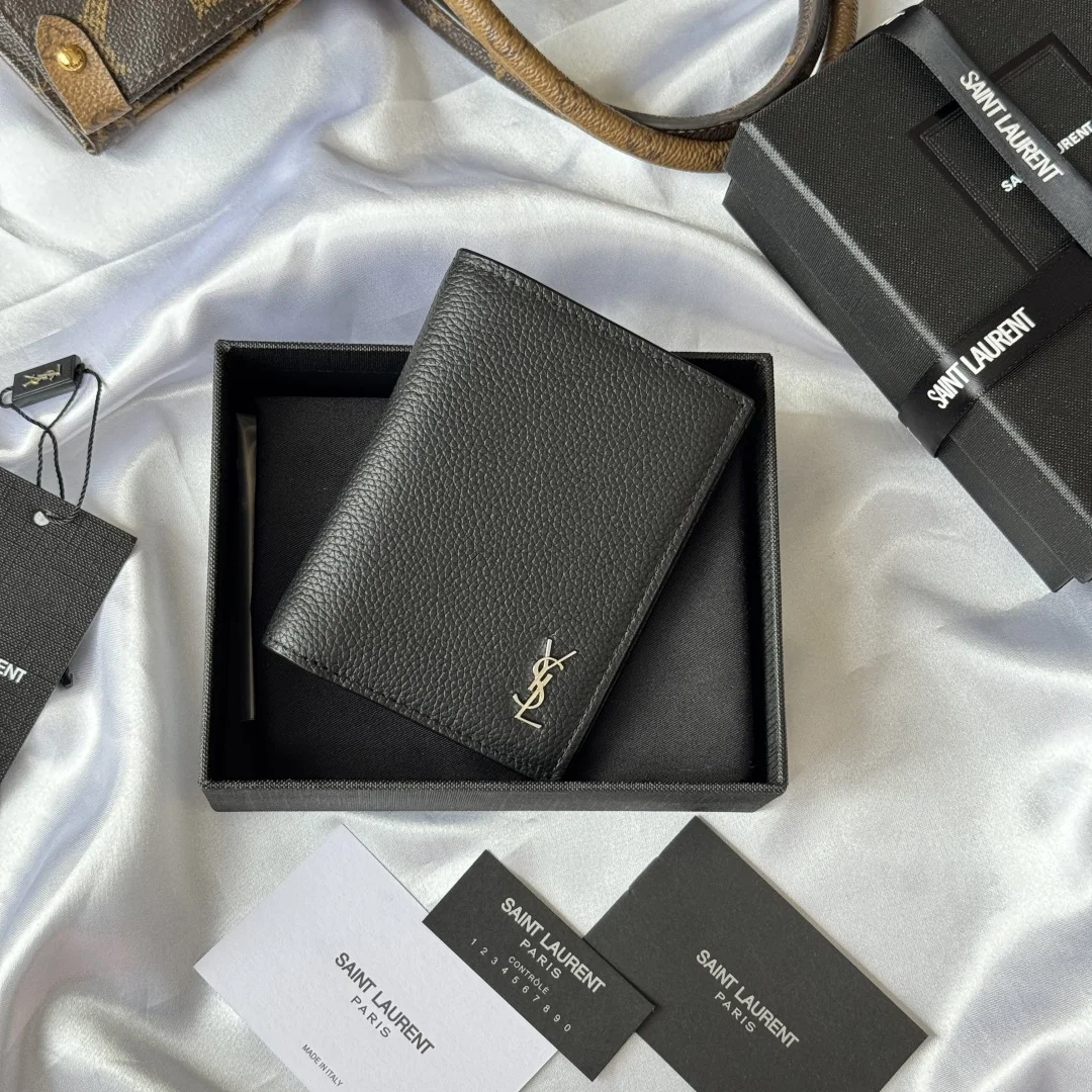 SAINT LAURENT 668736 2025 Fall Winter New Arrival Bi-fold Wallet
