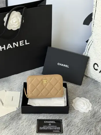 3686 Medium Oversized Zipper Pouch Replica Chanel wallets