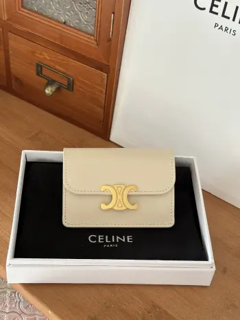 10I5834 TRIOMPHE Shiny Calfskin Flap Card Holder Replica Celine wallets