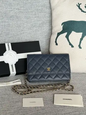 AP0250 textured crossbody bag Replica Chanel womens bags