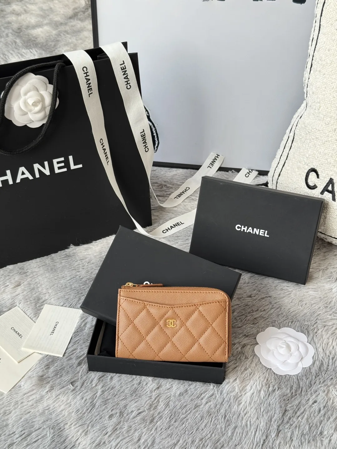 Chanel A3179 2024 7-shaped single pull card holder