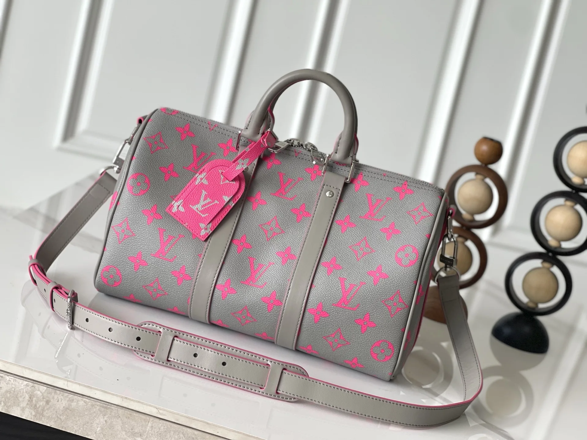Louis Vuitton M15023 Gray and Pink Silk-screen Printed Medium Keepall Bandouliere 35