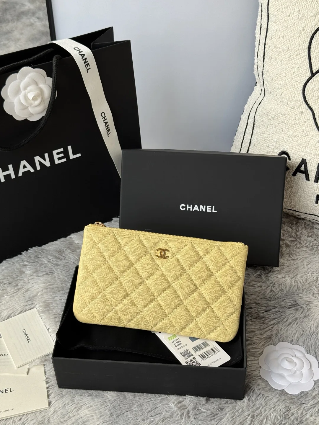 Chanel AP1071 New Style Ball Pattern Diamond Zero Package Handheld Clutch Bag