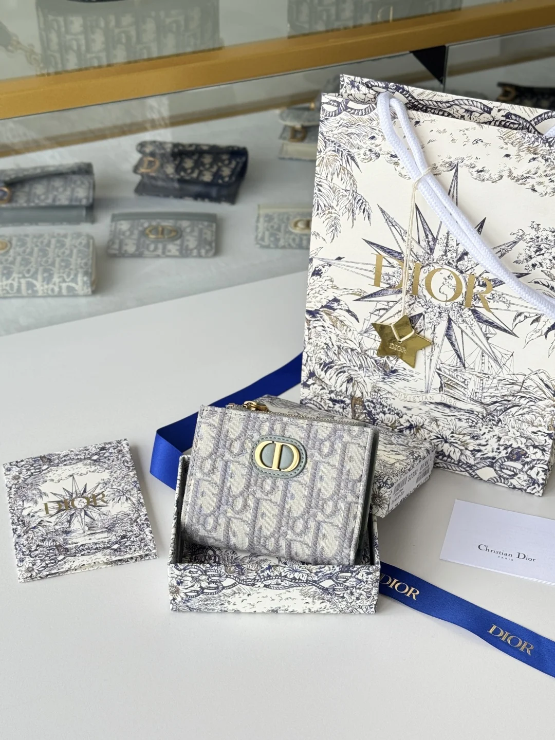 Dior S2197UBHZ_M928 Dior Caro Dahlia Wallet Dior S2197UBHZ_M928 Dior Caro Dahlia Wallet