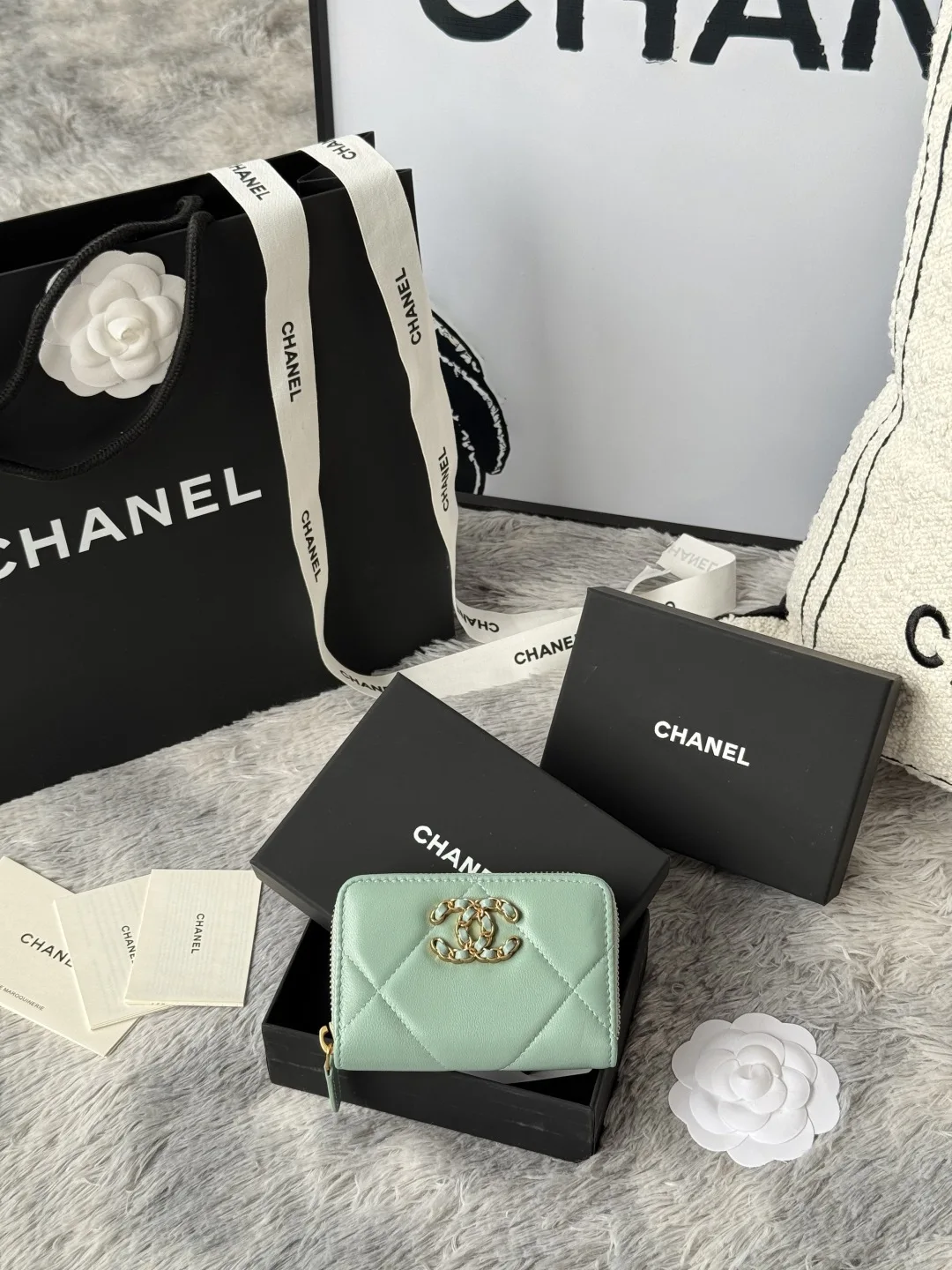 Chanel AP0949 Diamond Quilted Small Zip Coin Purse Chanel AP0949 Diamond Quilted Small Zip Coin Purse
