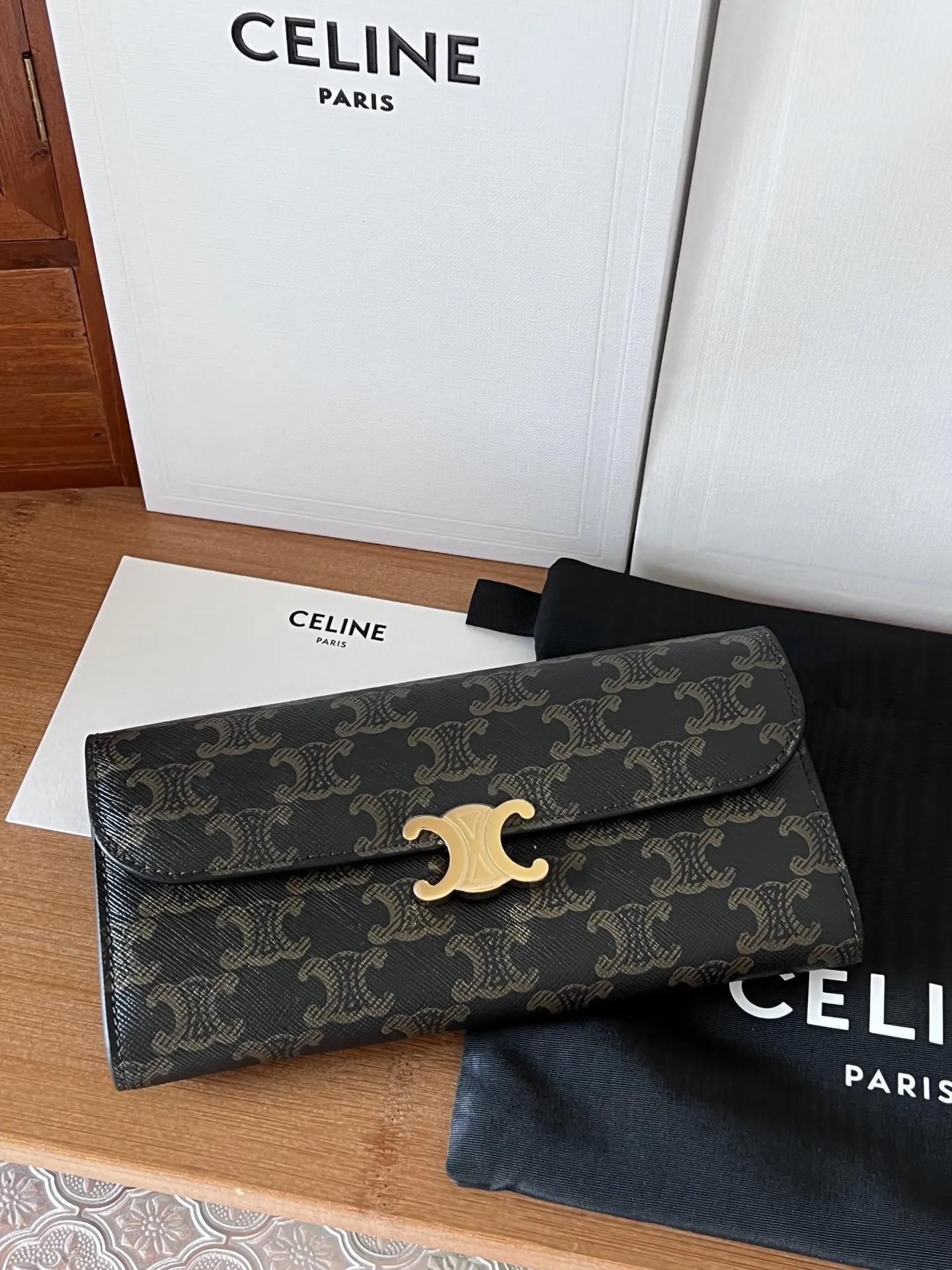 Celine 10E313 TRIOMPHE Large Wallet