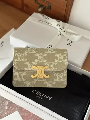 10I5834 TRIOMPHE Shiny Calfskin Flap Card Holder Replica Celine wallets