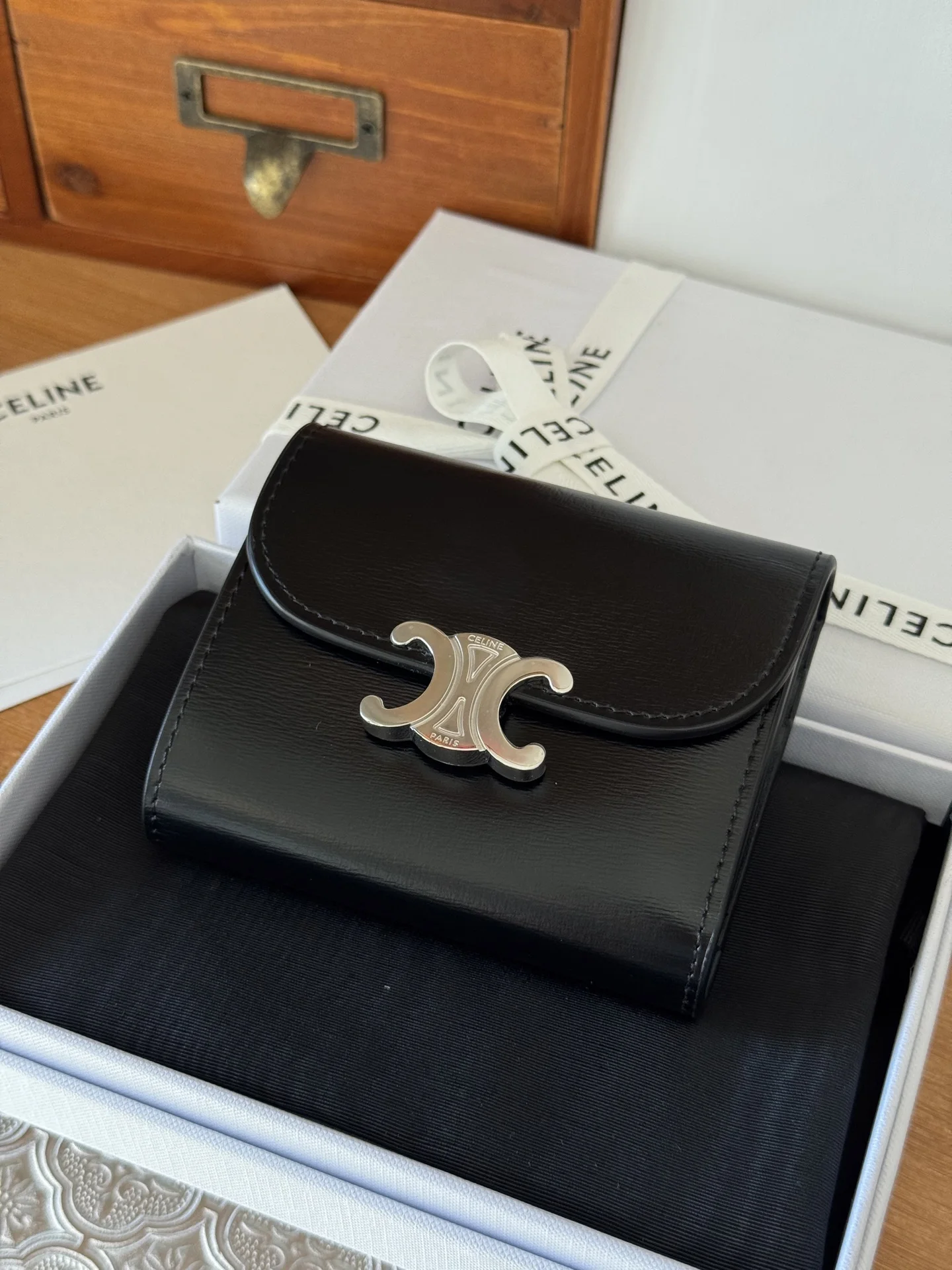 Celine TRIOMPHE Small Leather Flap Bag Wallet Celine TRIOMPHE Small Leather Flap Bag Wallet