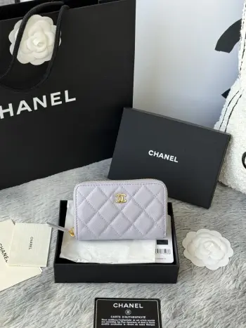 3686 Medium Oversized Zipper Pouch Replica Chanel wallets