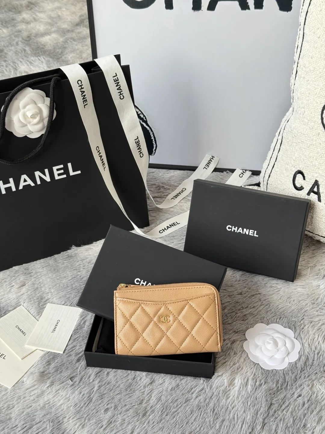 Chanel A3179 2024 7-shaped single pull card holder