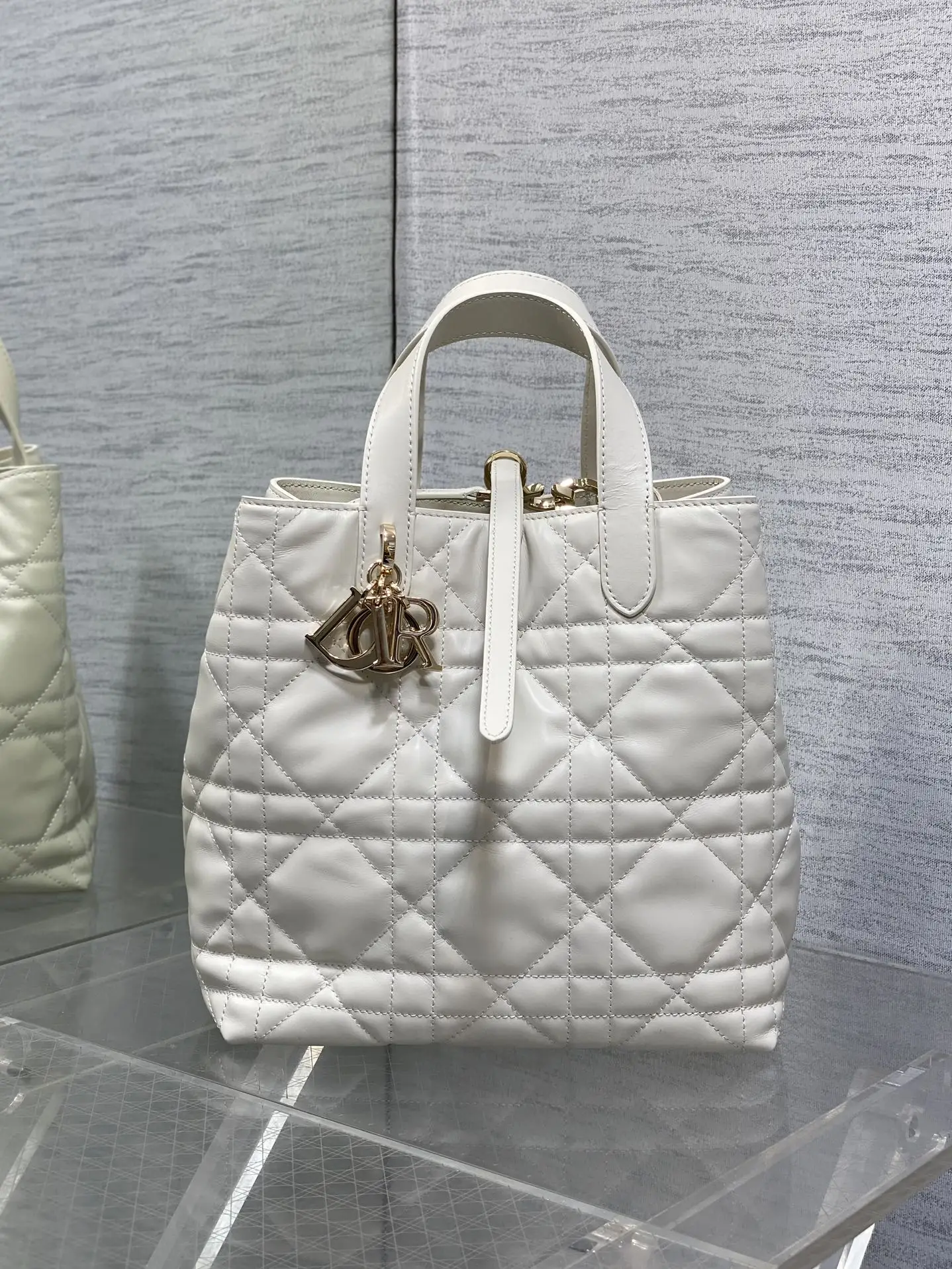 Dior White Toujours Vertical Medium Handbag Dior White Toujours Vertical Medium Handbag