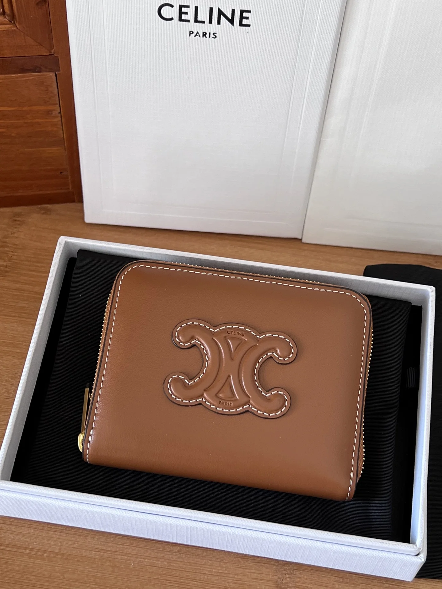 Celine 10K533 TRIOMPHE Compact Zipped Wallet
