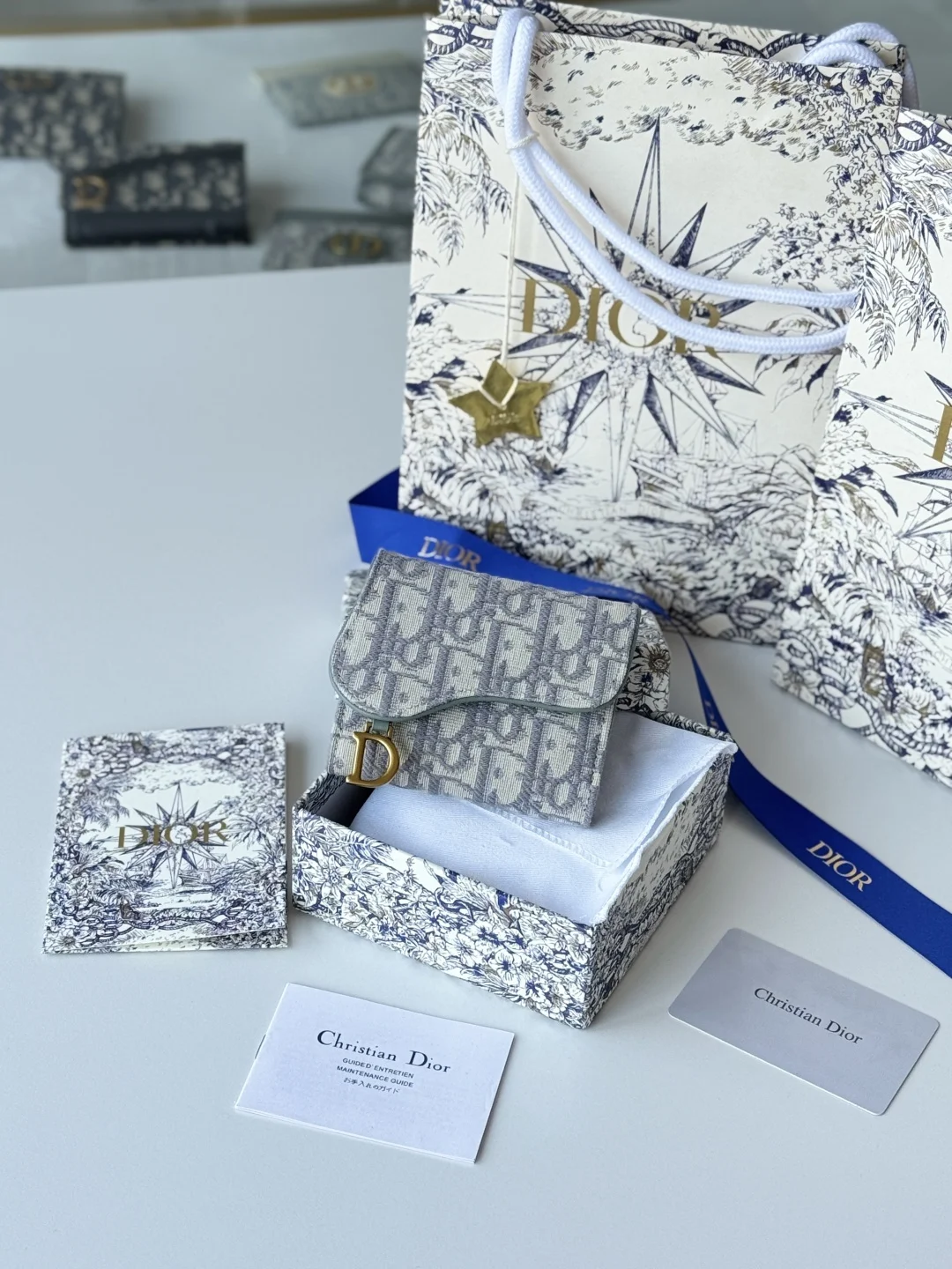 Dior S5652CTZQ-M928 Trifold Wallet