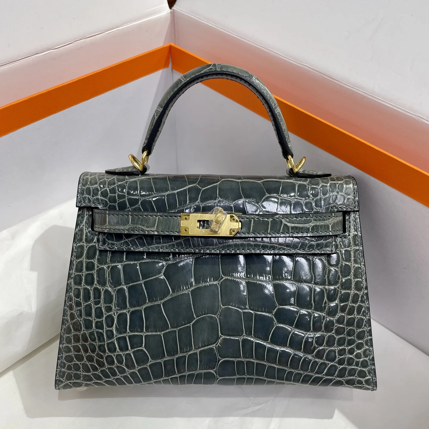 Hermes Kelly II 19cm Shiny American Alligator Handbag