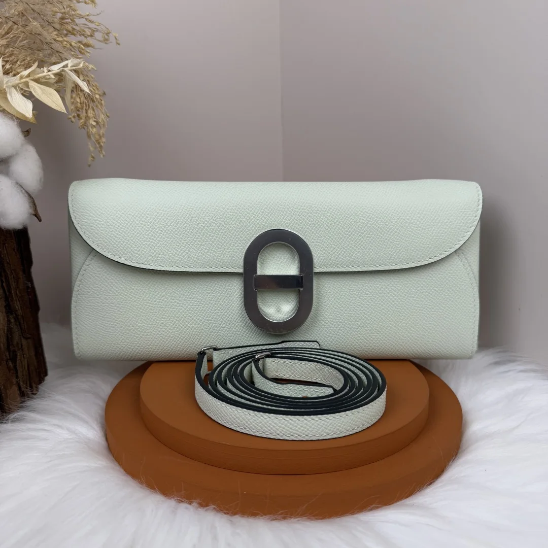 Hermes Chained Andre Pig Nose Crossbody Bag to go 24cm Epsom M4 Gris Pale Hermes Chained Andre Pig Nose Crossbody Bag to go 24cm Epsom M4 Gris Pale