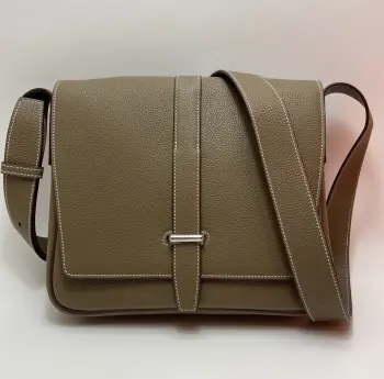 Steve Light Junior Messenger Bag Crossbody Bag 27cm Men s Bag Crossbody Bag Replica Hermes mens bags
