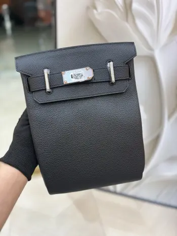 Hac a dos Trumpet Backpack 21cm Men s and Women s Chest Bag Replica Hermes mens bags