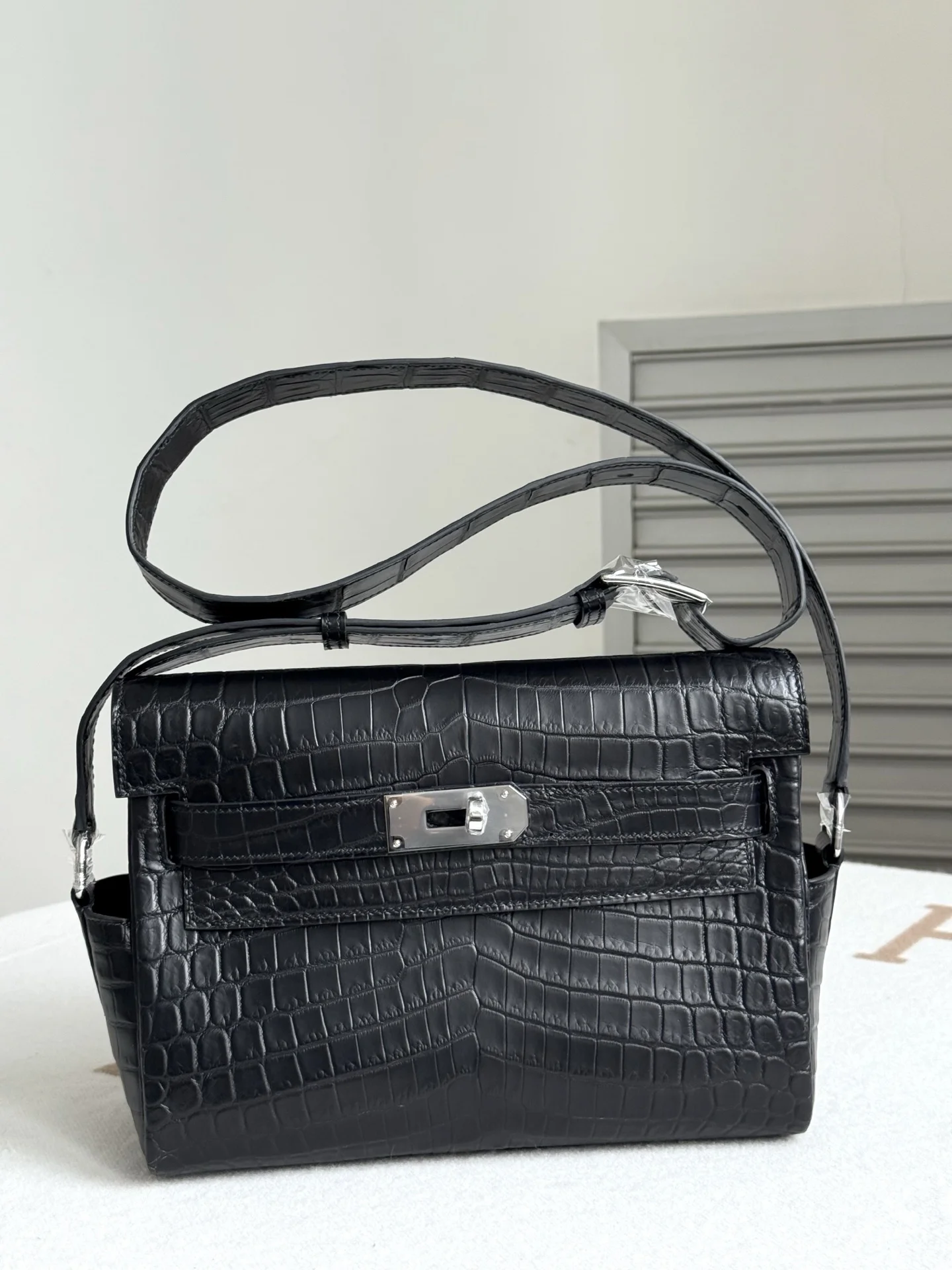 Hermes Kelly Poste 25cm Niloticus Crocodile Matte