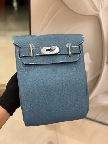 Hac a dos Trumpet Backpack 21cm Men s and Women s Chest Bag Replica Hermes mens bags