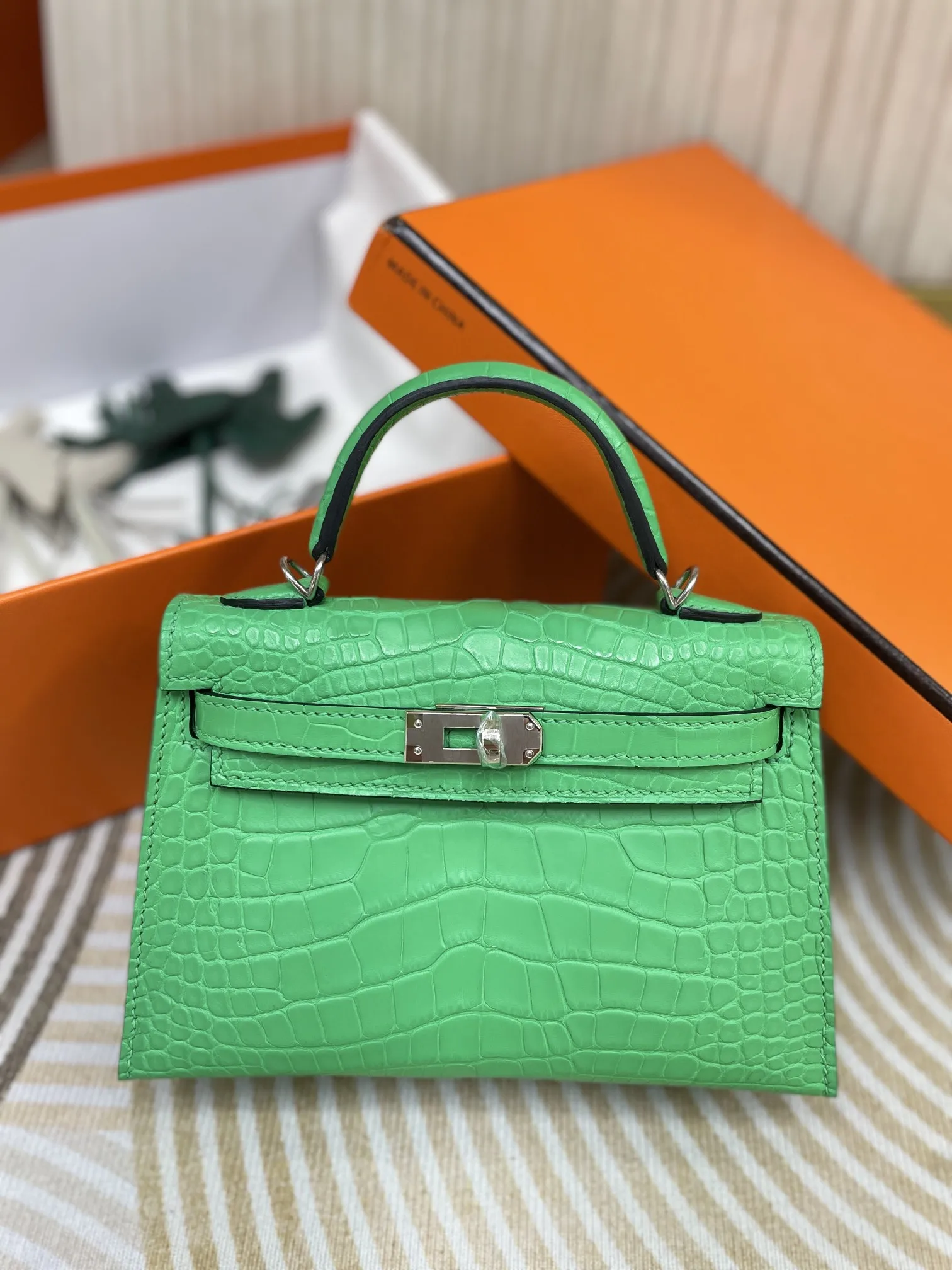 Hermes Kelly II 19cm Imported American Alligator Matte Leather Ladies Handbag Hermes Kelly II 19cm Imported American Alligator Matte Leather Ladies Handbag