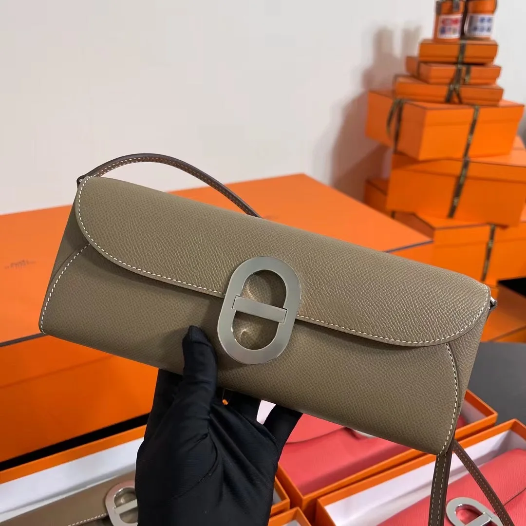 Hermes Chained Andre Pig Nose Crossbody Bag to go 24cm Epsom M4 Gris Pale Hermes Chained Andre Pig Nose Crossbody Bag to go 24cm Epsom M4 Gris Pale