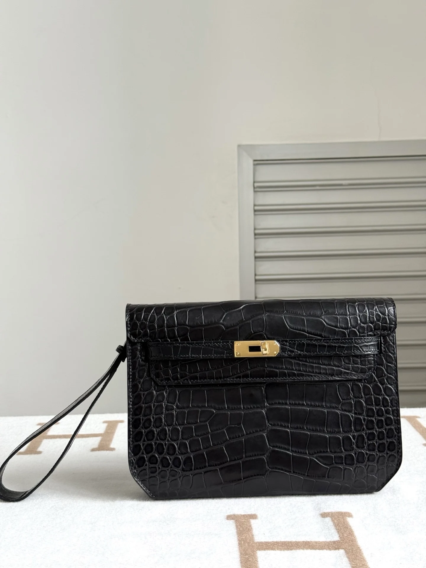 Hermes Kelly Depeches 25cm Clutch, Imported Matte Alligator Belly Leather, Handbag Hermes Kelly Depeches 25cm Clutch, Imported Matte Alligator Belly Leather, Handbag