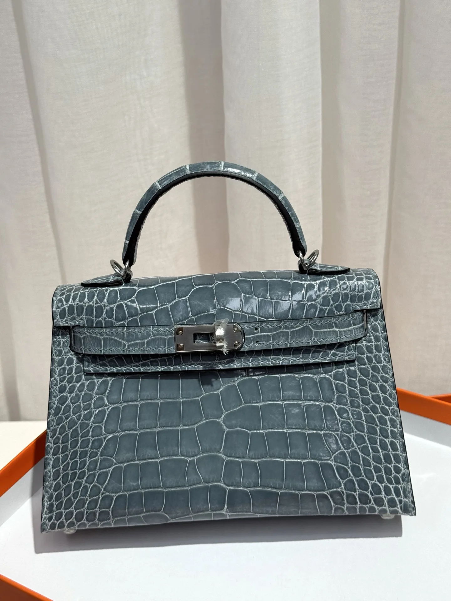 Hermes Kelly II 19cm Shiny American Alligator Handbag