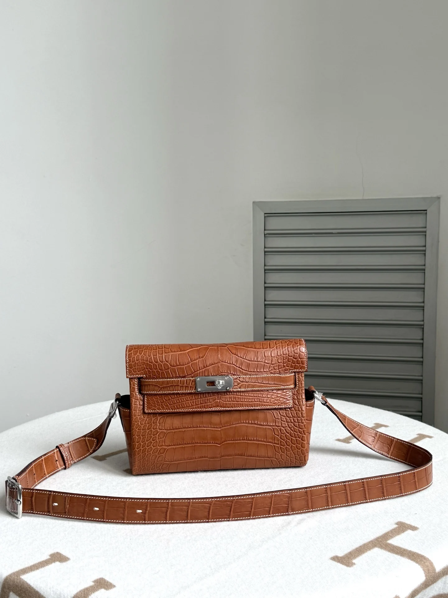Hermes Kelly Postman Bag 25cm Imported American Alligator Leather