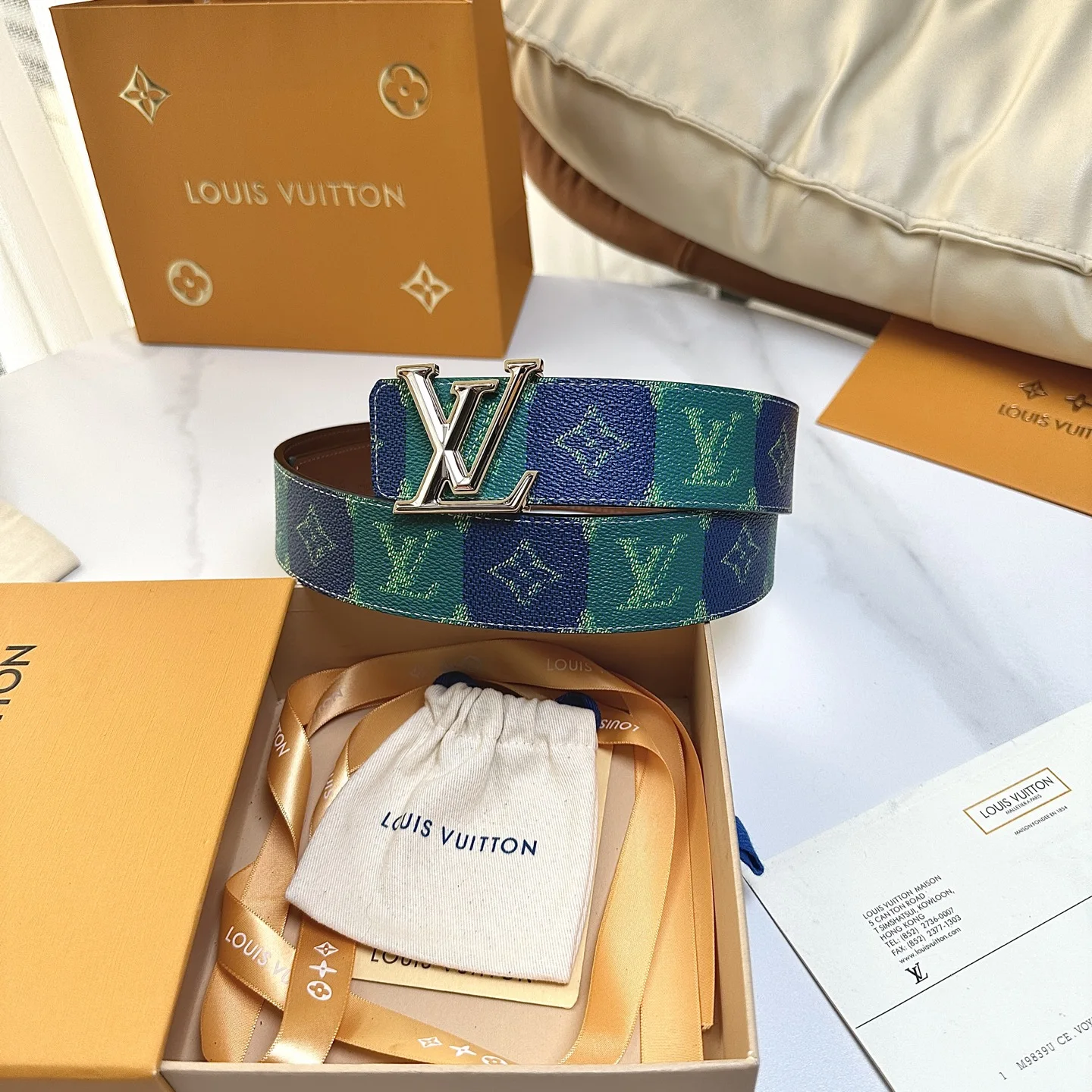 Louis Vuitton 40mm wide reversible men s leather belt