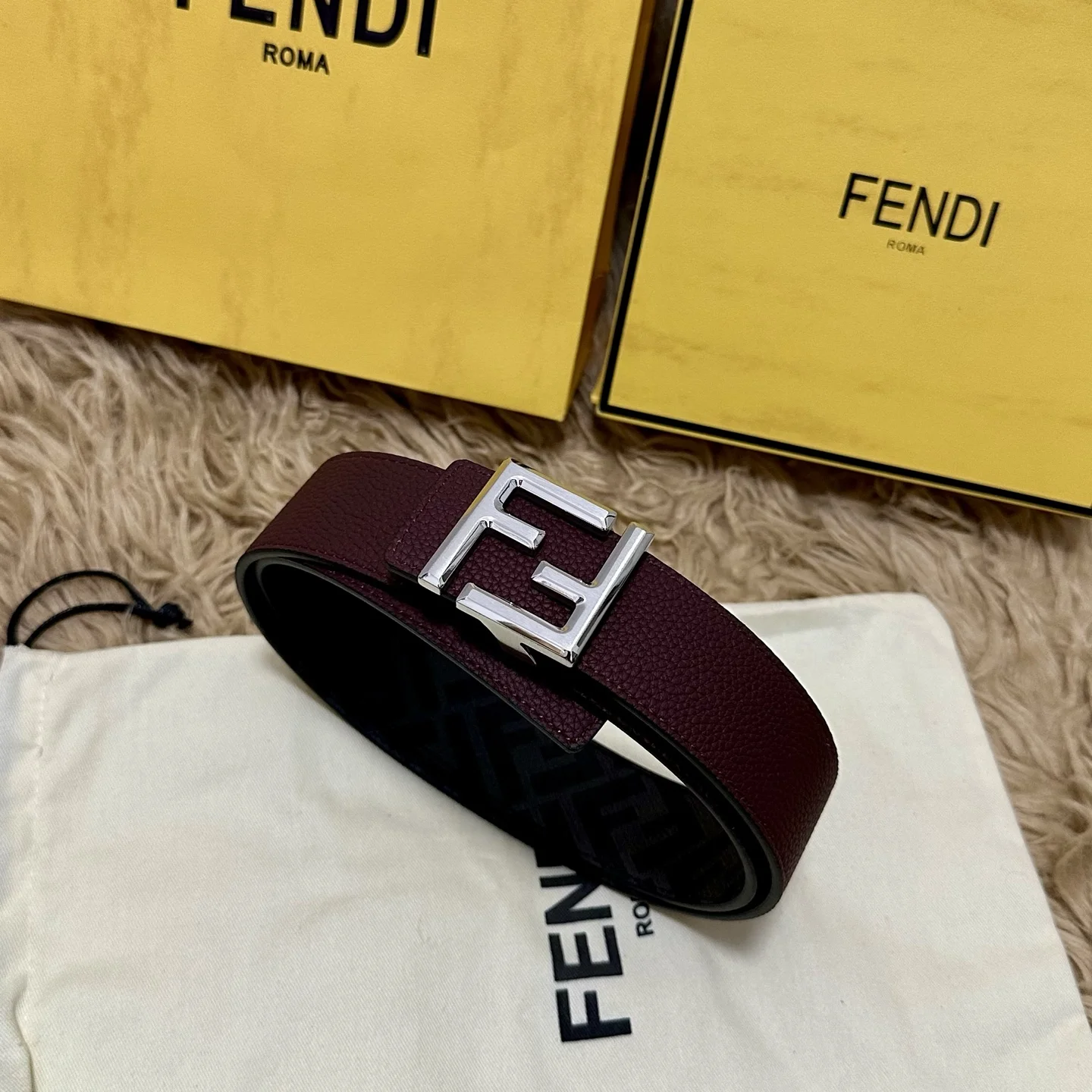 Fendi Cuoio Romano 4.0CM Reversible Belt with Double Loop for Men