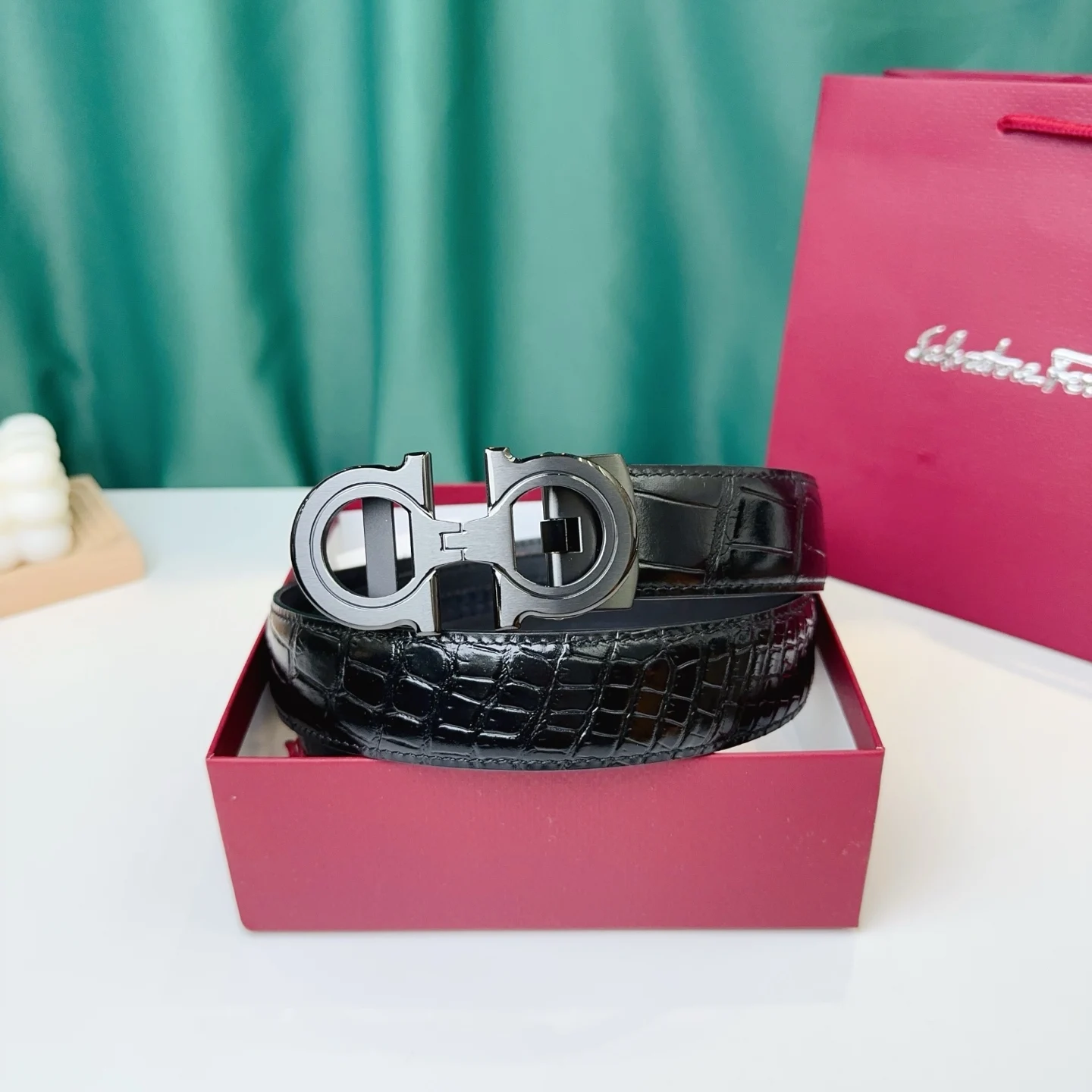 Ferragamo 35MM width men s automatic buckle leather belt, automatic smooth buckle waistband