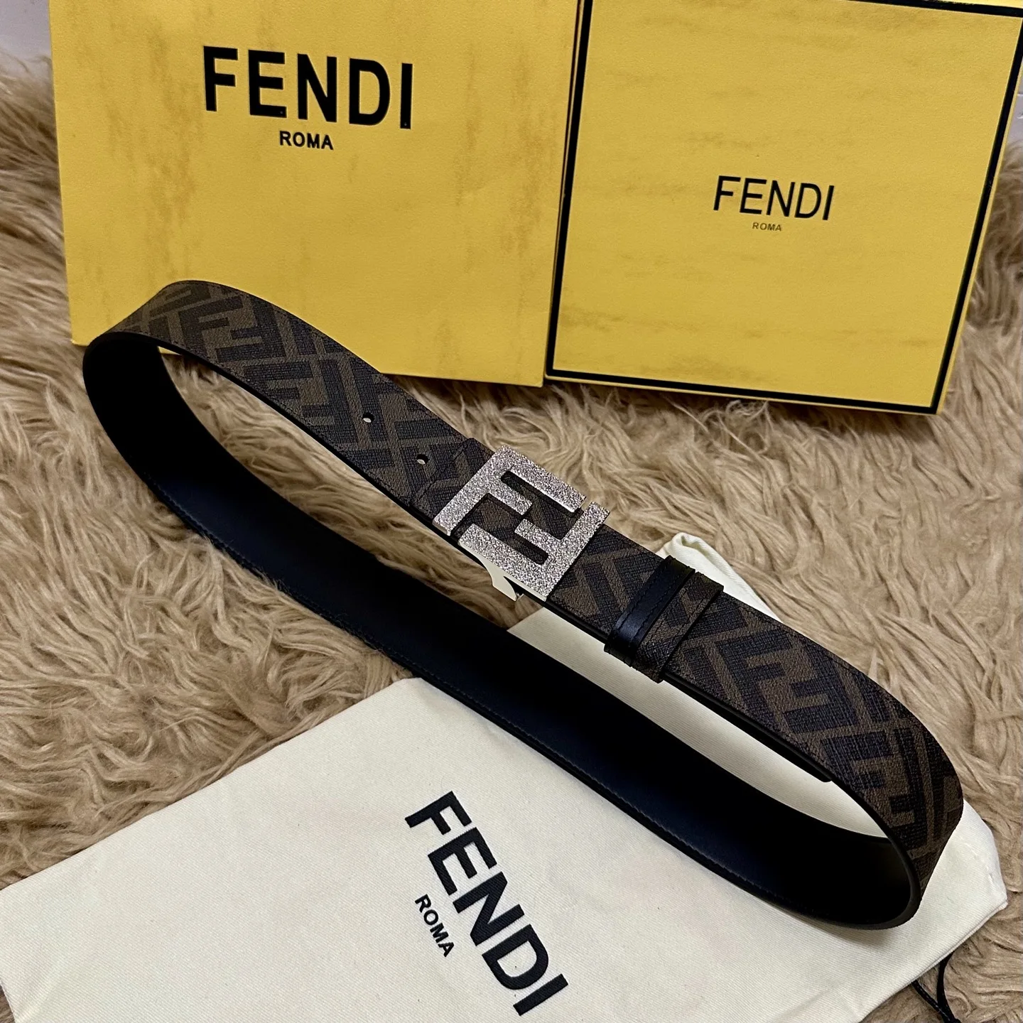 Fendi Cuoio Romano 4.0CM Reversible Belt with Double Loop for Men
