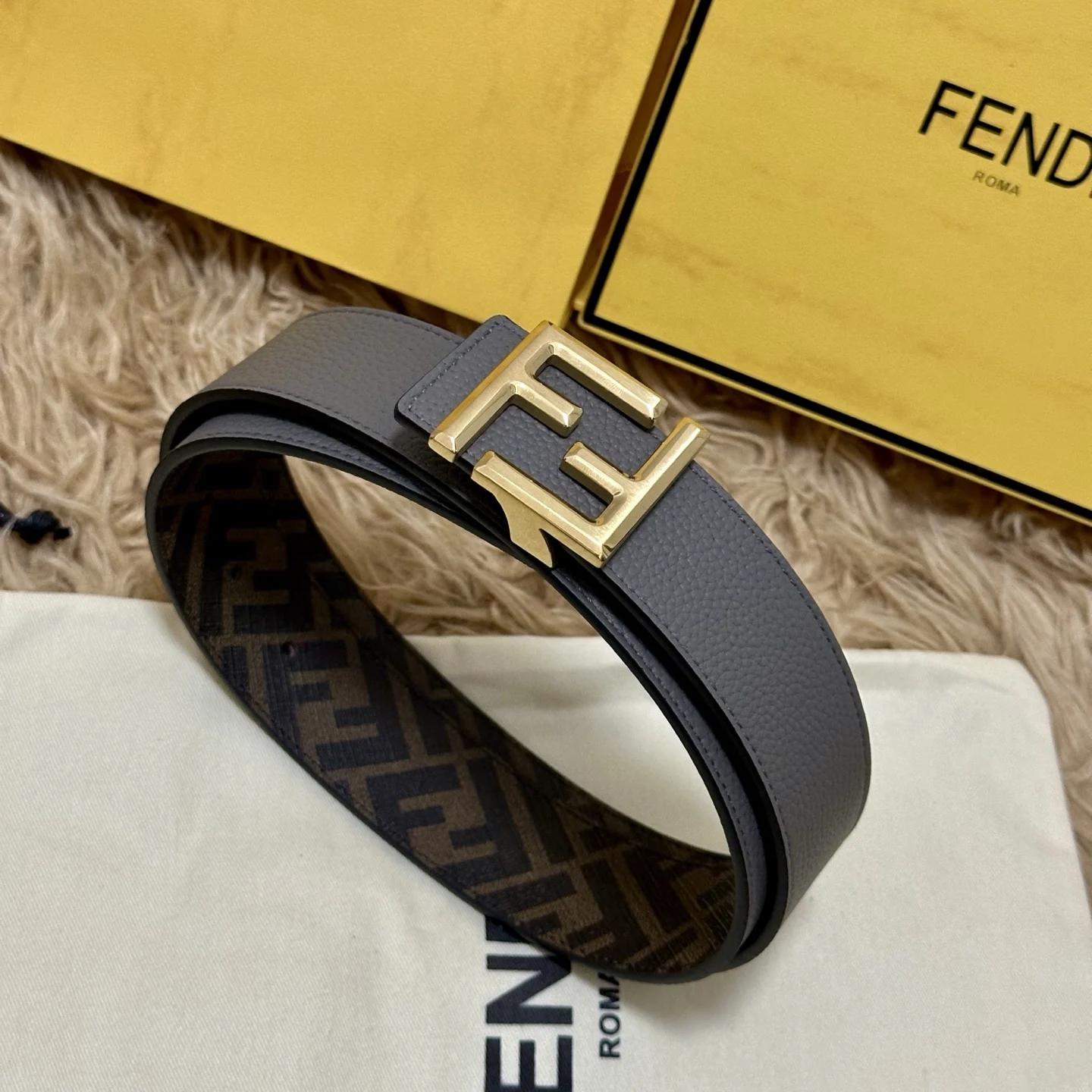 Fendi Cuoio Romano 4.0CM Reversible Belt with Double Loop for Men