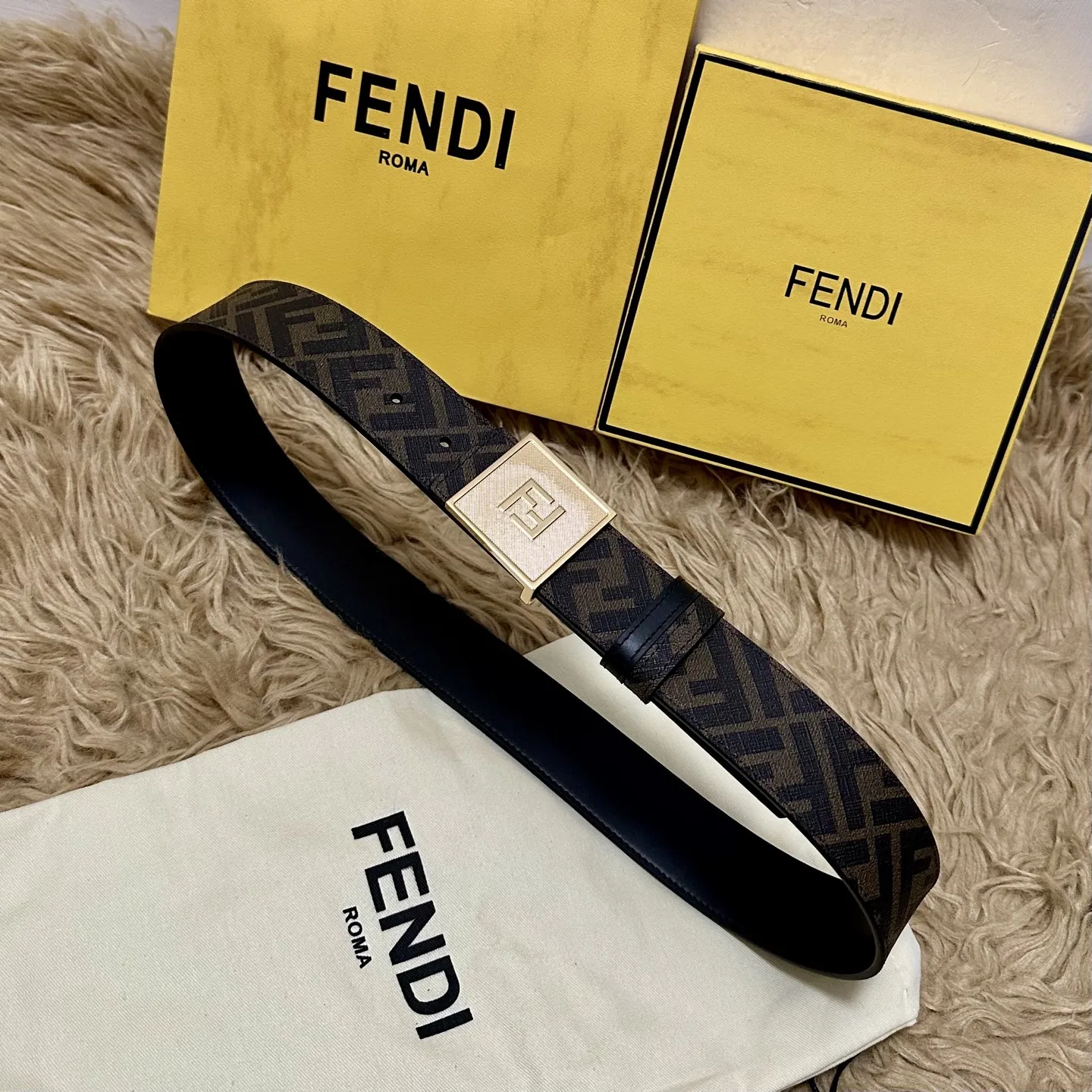 Fendi Cuoio Romano 4.0CM Reversible Belt with Double Loop for Men