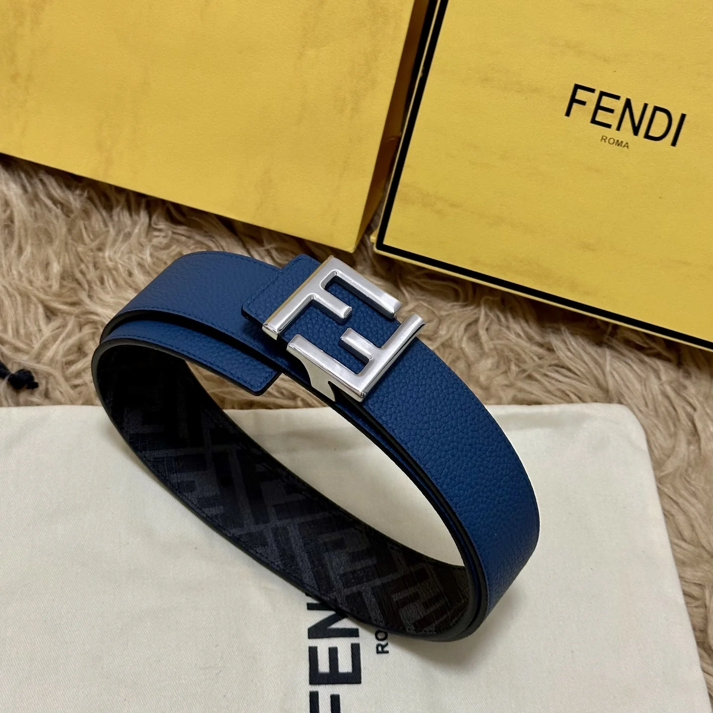 Fendi Cuoio Romano 4.0CM Reversible Belt with Double Loop for Men