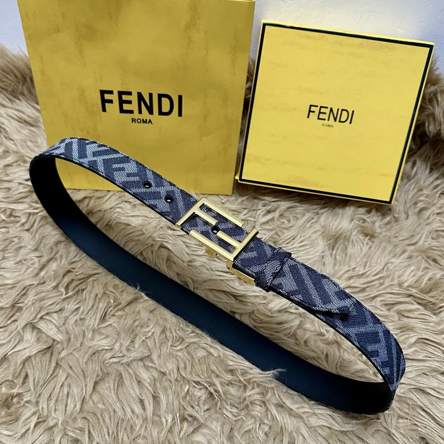 Fendi 3.5CM FF motif men s classic leather belt Fendi 3.5CM FF motif men s classic leather belt