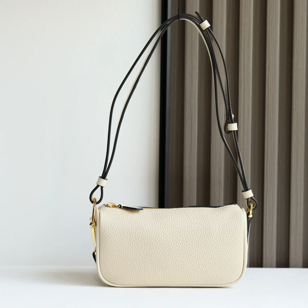 Gucci 860784 New Mini Handbag Women s Shoulder Bag Gucci 860784 New Mini Handbag Women s Shoulder Bag