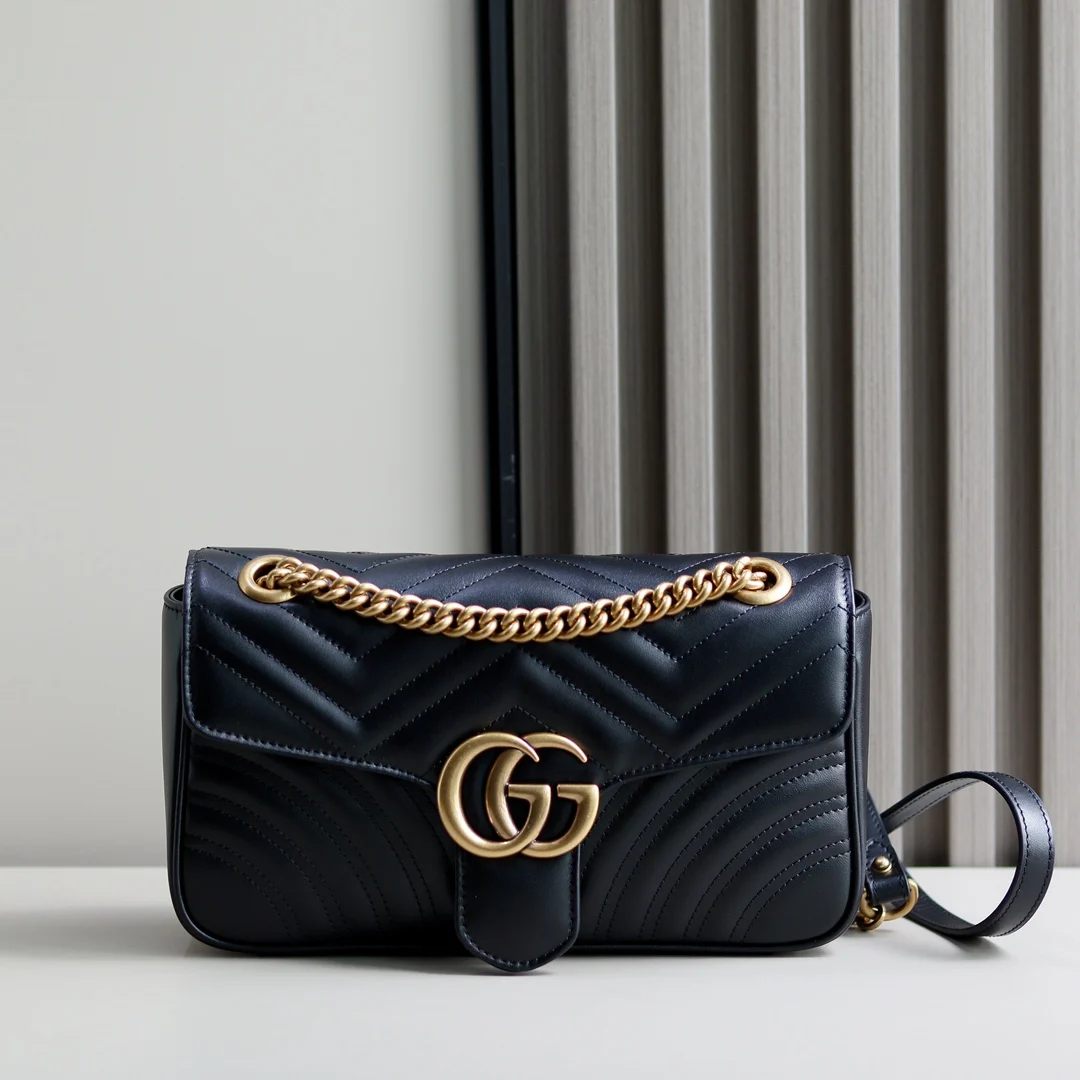 Gucci 443497 GG Marmont chevron chain bag