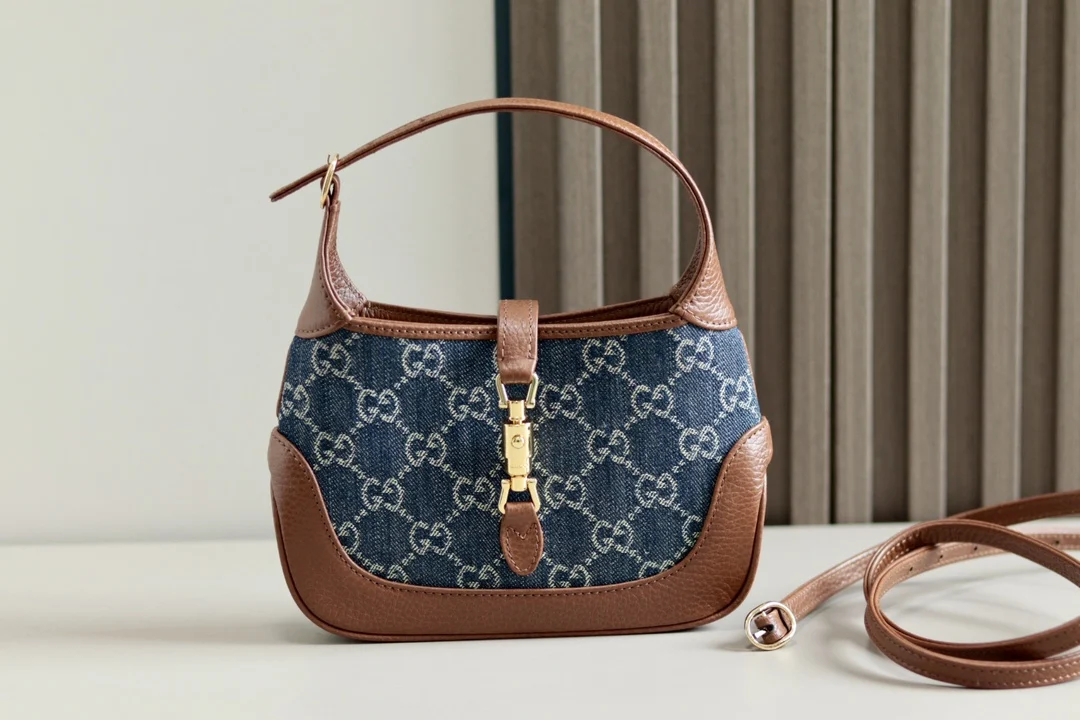 Gucci 637092 GUCCI DENIM Shoulder Bag 19cm