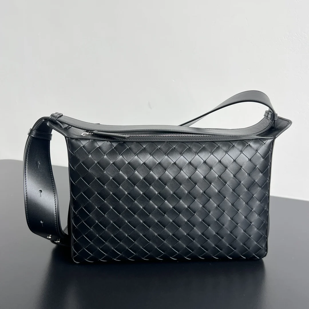 Bottega Veneta 836016 Tribeca Lunch Box Bag Men s Crossbody Bag
